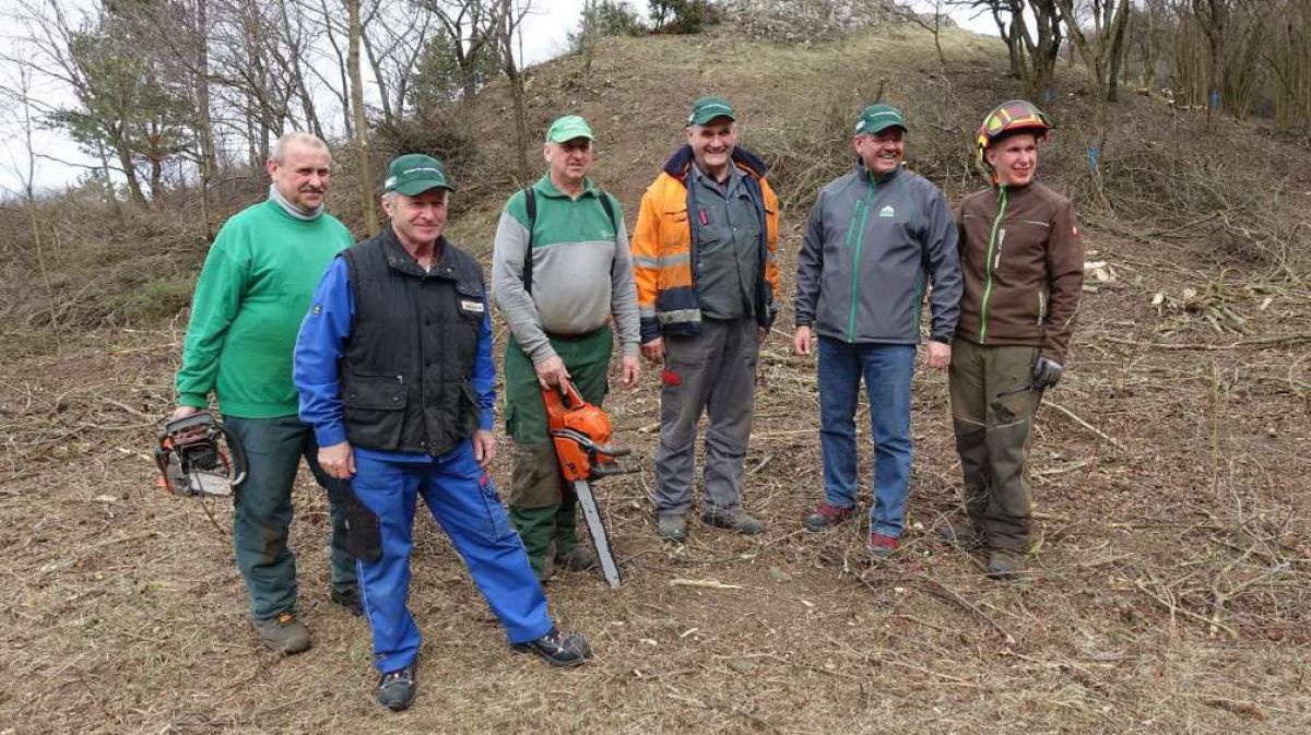 Freiwilligeneinsatz am Buschberg bei Gnadendorf